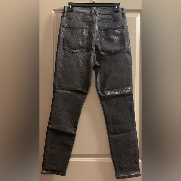 Good American Good Waist Jeans Gray Metallic Coated Snakeskin Skinny Size 8/29 - Picture 2 of 14